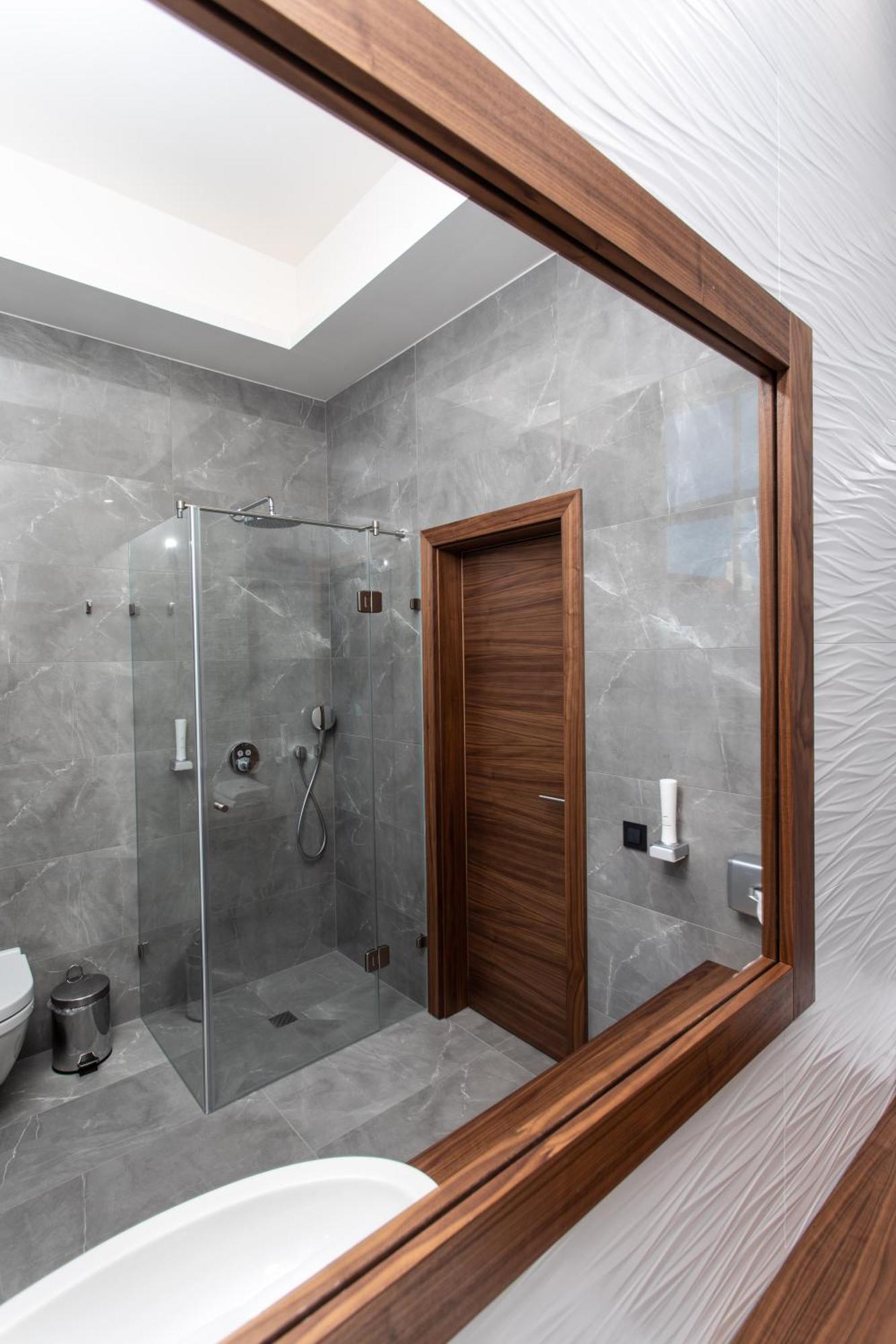 Artis Boutique Hotel Сомбатели Екстериор снимка